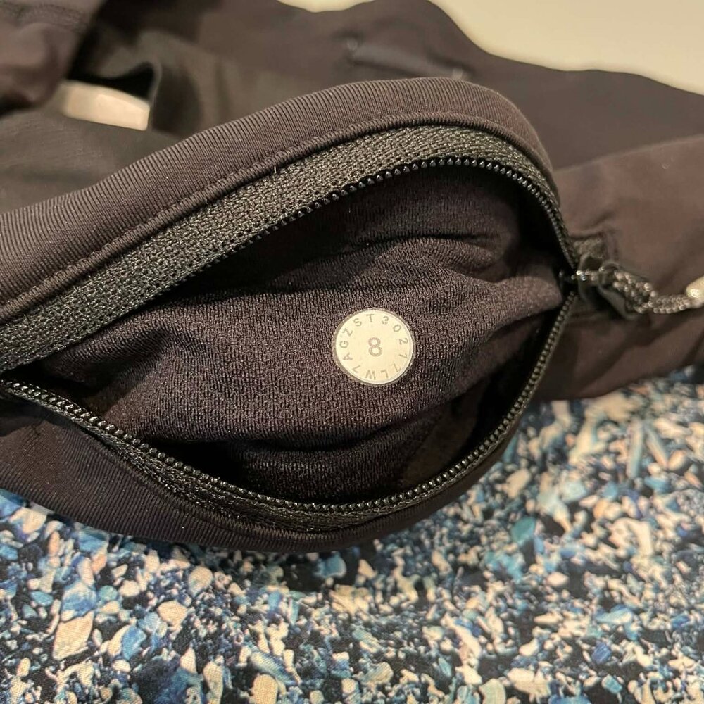 Lululemon Seawheeze 2017 Speed Short – VEUC Size 8 Tofino Shells Multi Black - Picture 6 of 7